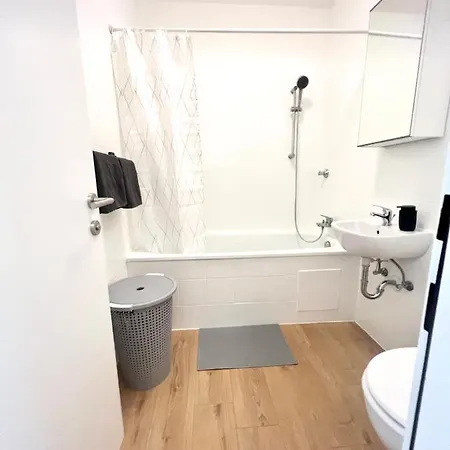 Apartment Isabellas: Near To Trainstation *