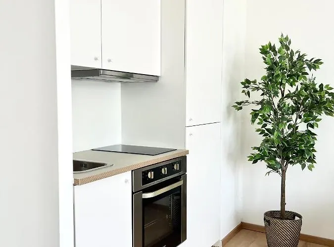 Isabellas: Near To Trainstation Apartment